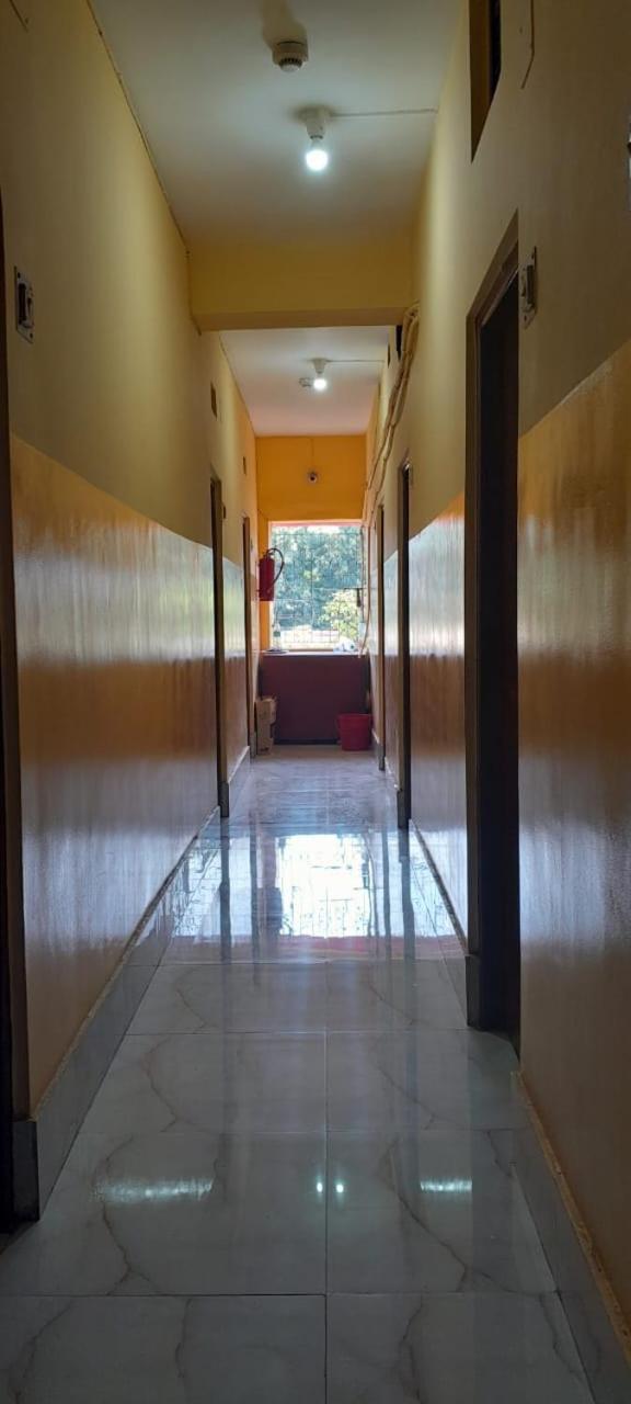 Hotel Narendra Niketan Kalkutta Exterior foto